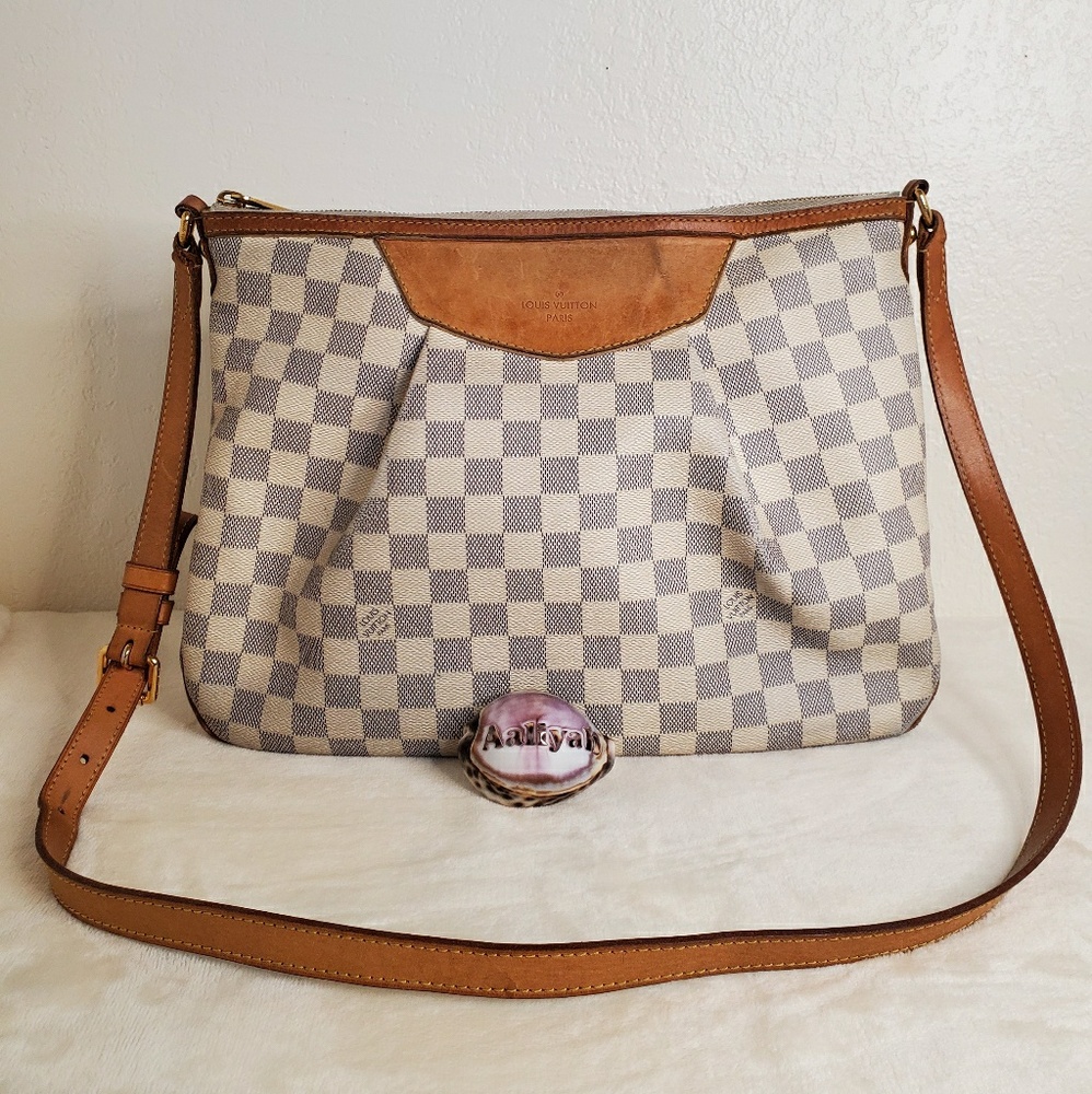 Authentic Louis Vuitton Siracusa MM